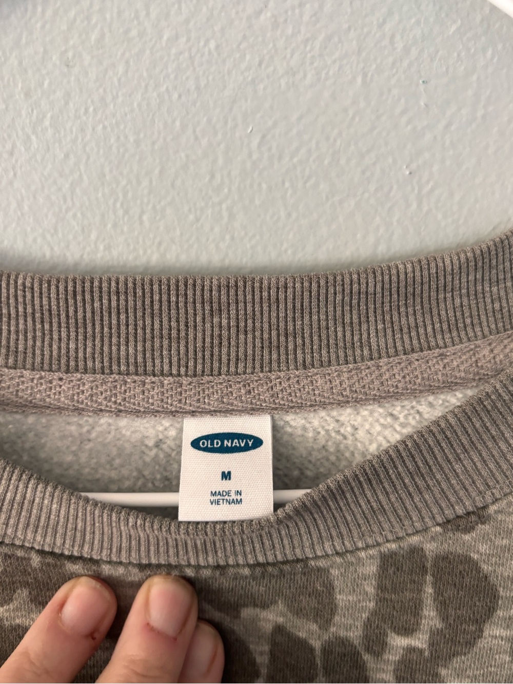 Old Navy Cheetah Print Crewneck. Medium Gray. Good condition. Soft and comfy! - Picture 2 of 4